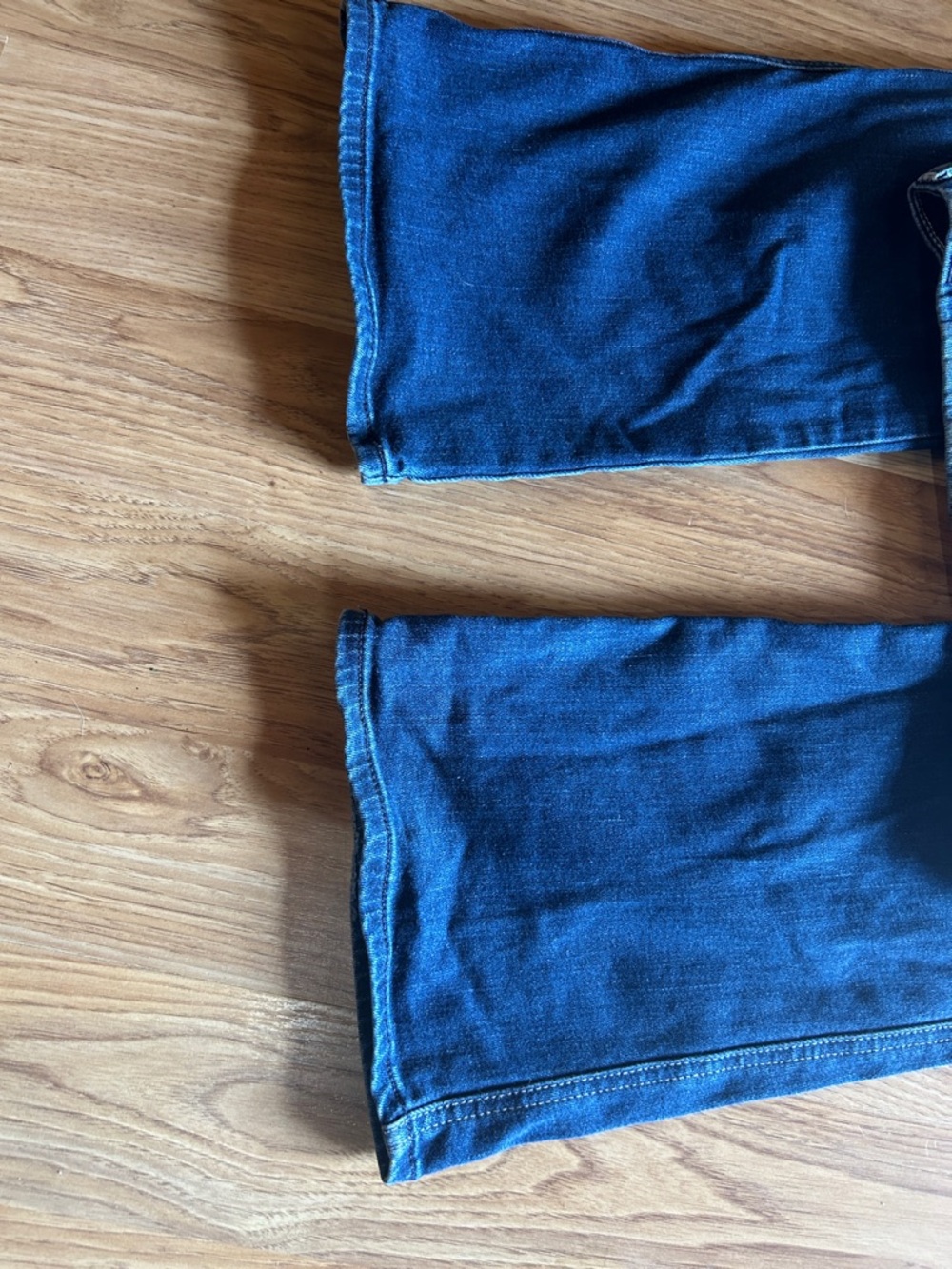 7 For All Mankind Women's Flare Jeans A pocket  Size 28 - Picture 4 of 4